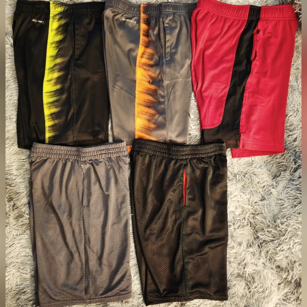 5 Pairs Of Boys' Basketball Shorts - Sz Medium (8-10)